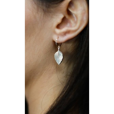 9K Gold Leaf Hoop Earrings 2