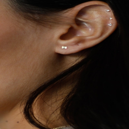 Piercing en Oro de 9K Cuadrado Mateado