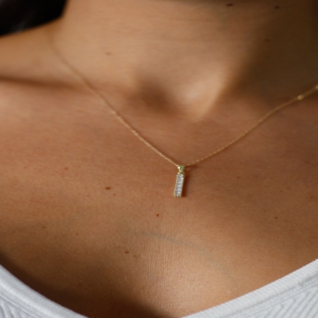 Zirconia Bar Pendant in 9K Gold